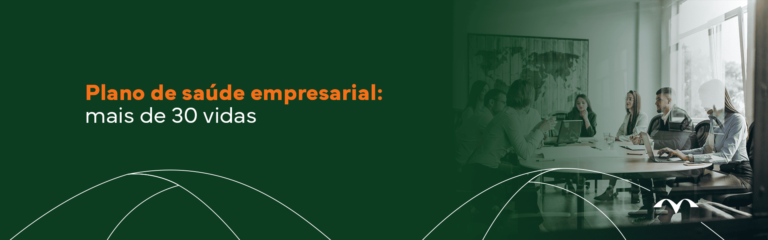 Ambiente corporativo com colaboradores em ao redor da mesa. Planos de saúde a partir de 30 vidas.