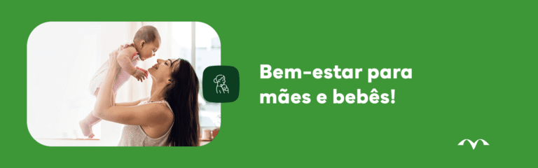 mãe segurando bebê no colo para campanha agosto dourado amamentaçao mapma